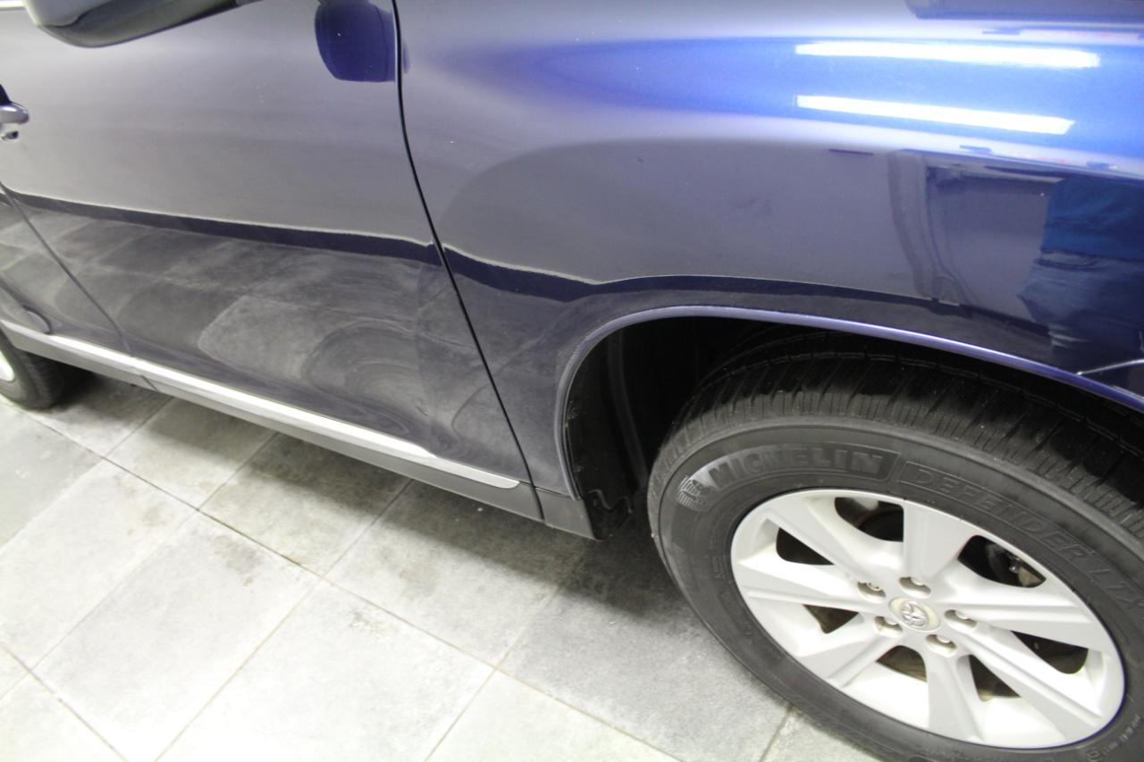 Toyota Highlander 4WD 4dr V6 (Natl) 2012