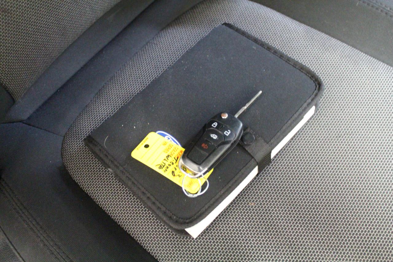 Ford Transit Connect Van XL LWB w/Rear Symmetrical Doors 2022