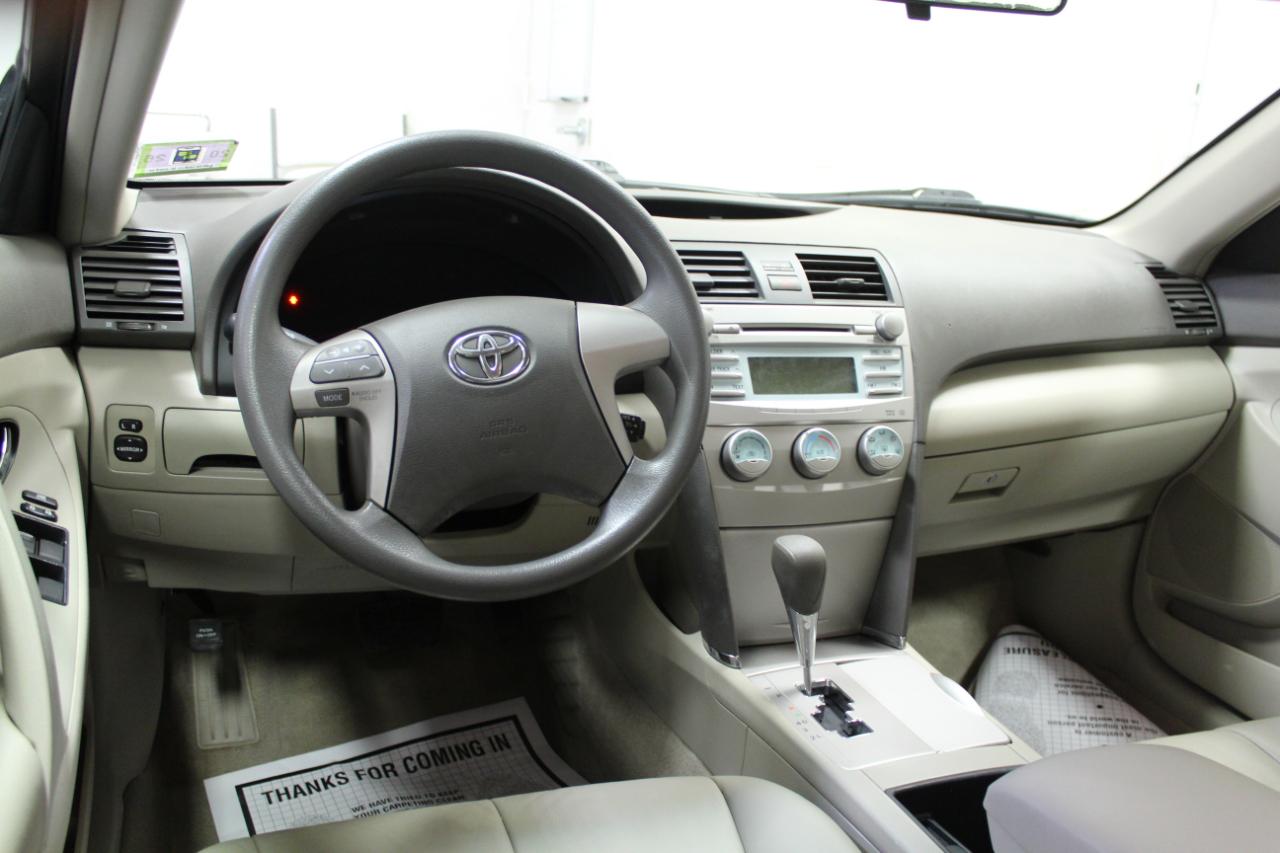 Toyota Camry 4dr Sdn I4 Auto (Natl) 2009