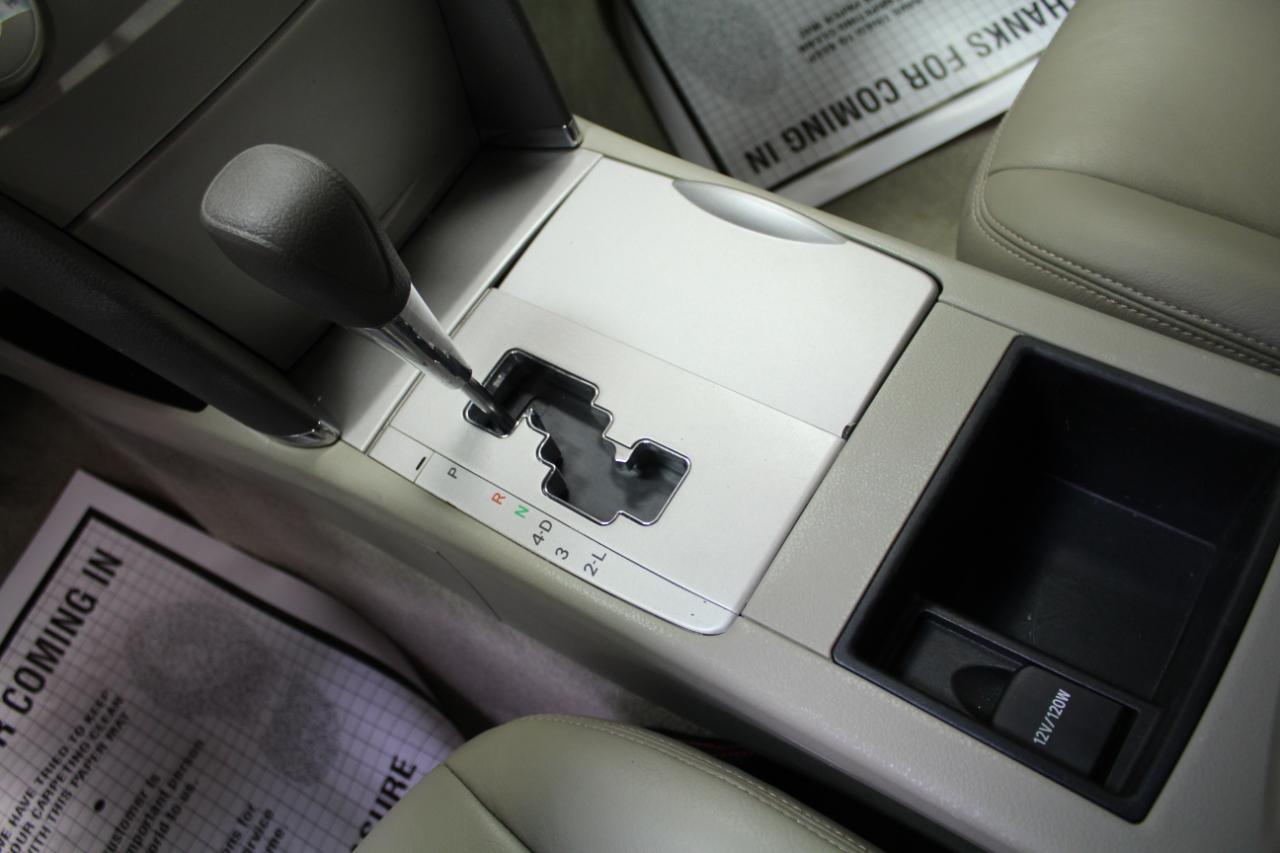 Toyota Camry 4dr Sdn I4 Auto (Natl) 2009