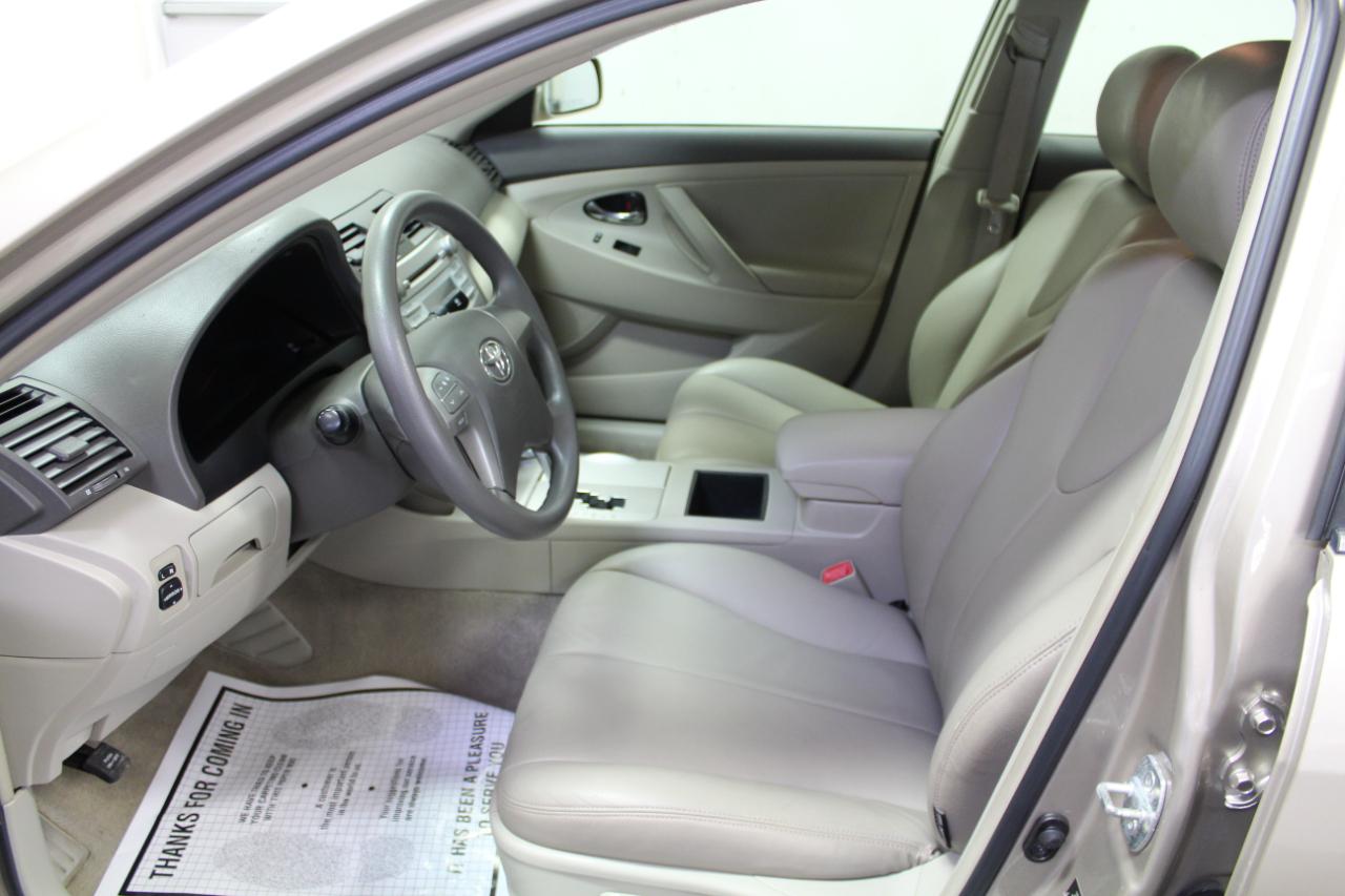 Toyota Camry 4dr Sdn I4 Auto (Natl) 2009