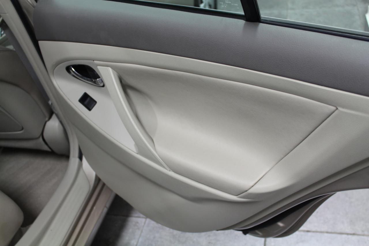 Toyota Camry 4dr Sdn I4 Auto (Natl) 2009