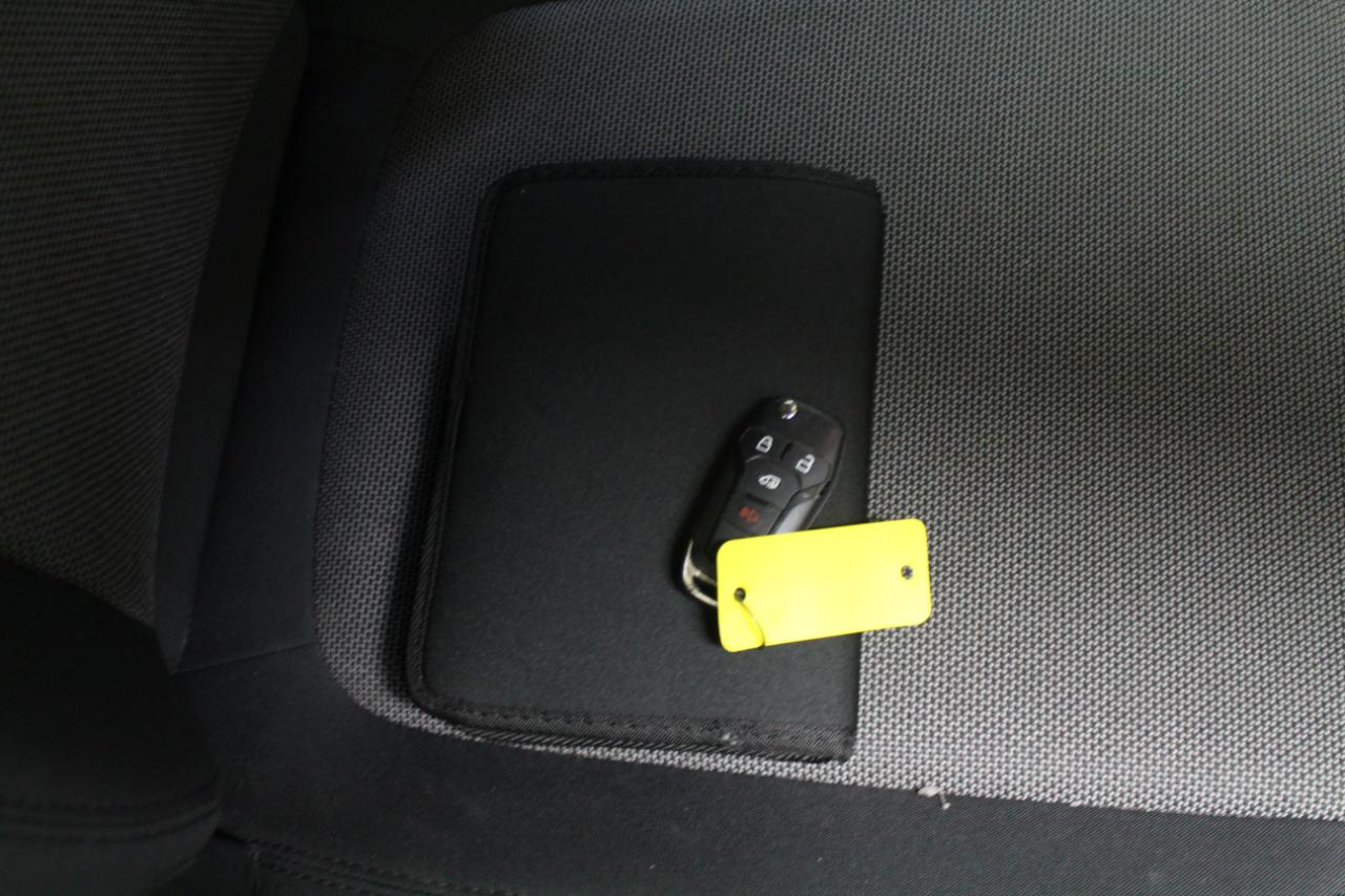 Ford Transit Connect Van XL LWB w/Rear Symmetrical Doors 2022