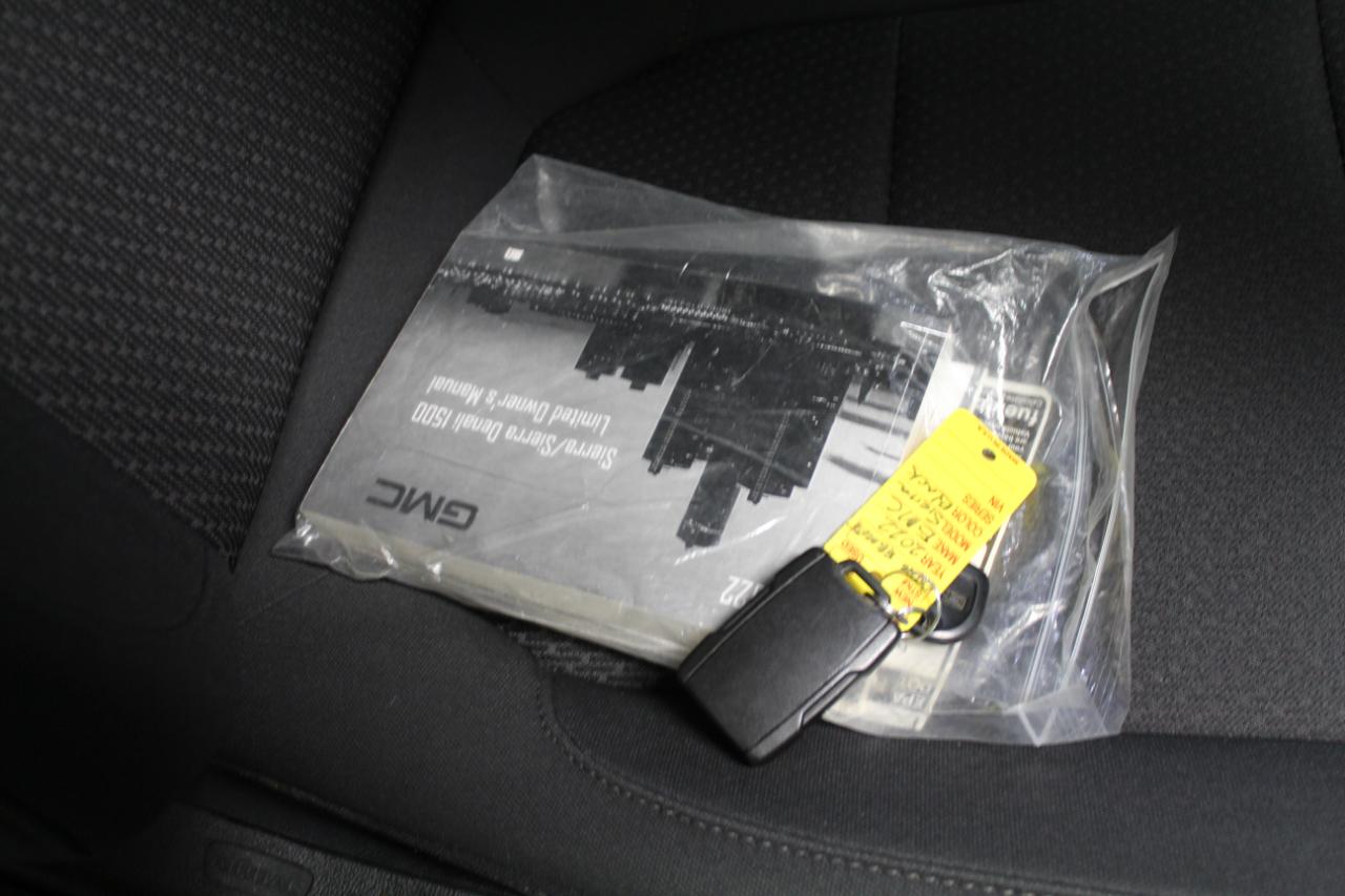 GMC Sierra 1500 Limited 4WD Reg Cab 140" Pro 2022