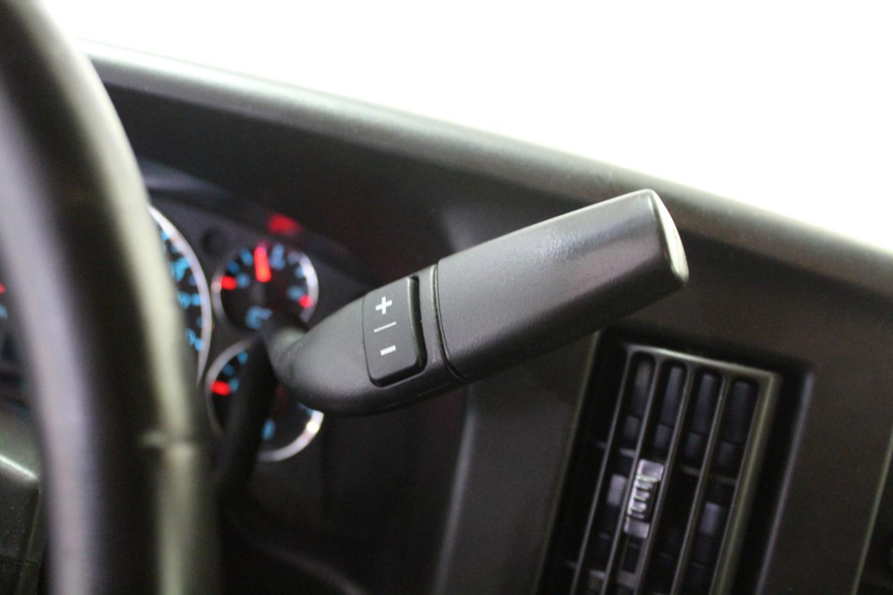 Chevrolet Express Cargo Van RWD 2500 135" 2020