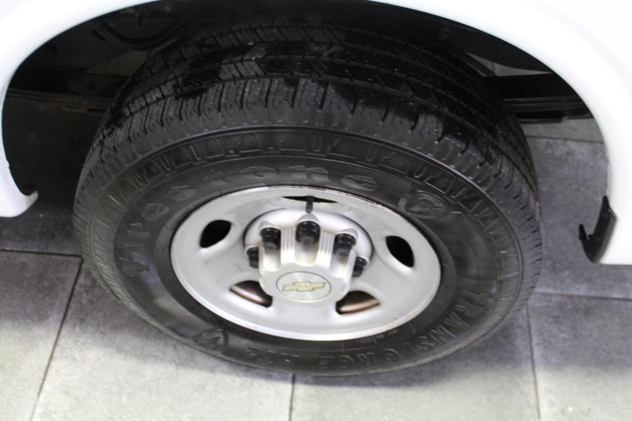 Chevrolet Express Cargo Van RWD 2500 135" 2020