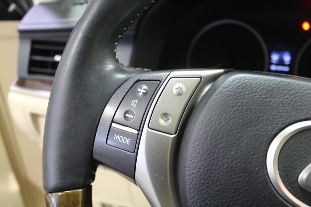 Lexus ES 350 4dr Sdn 2013