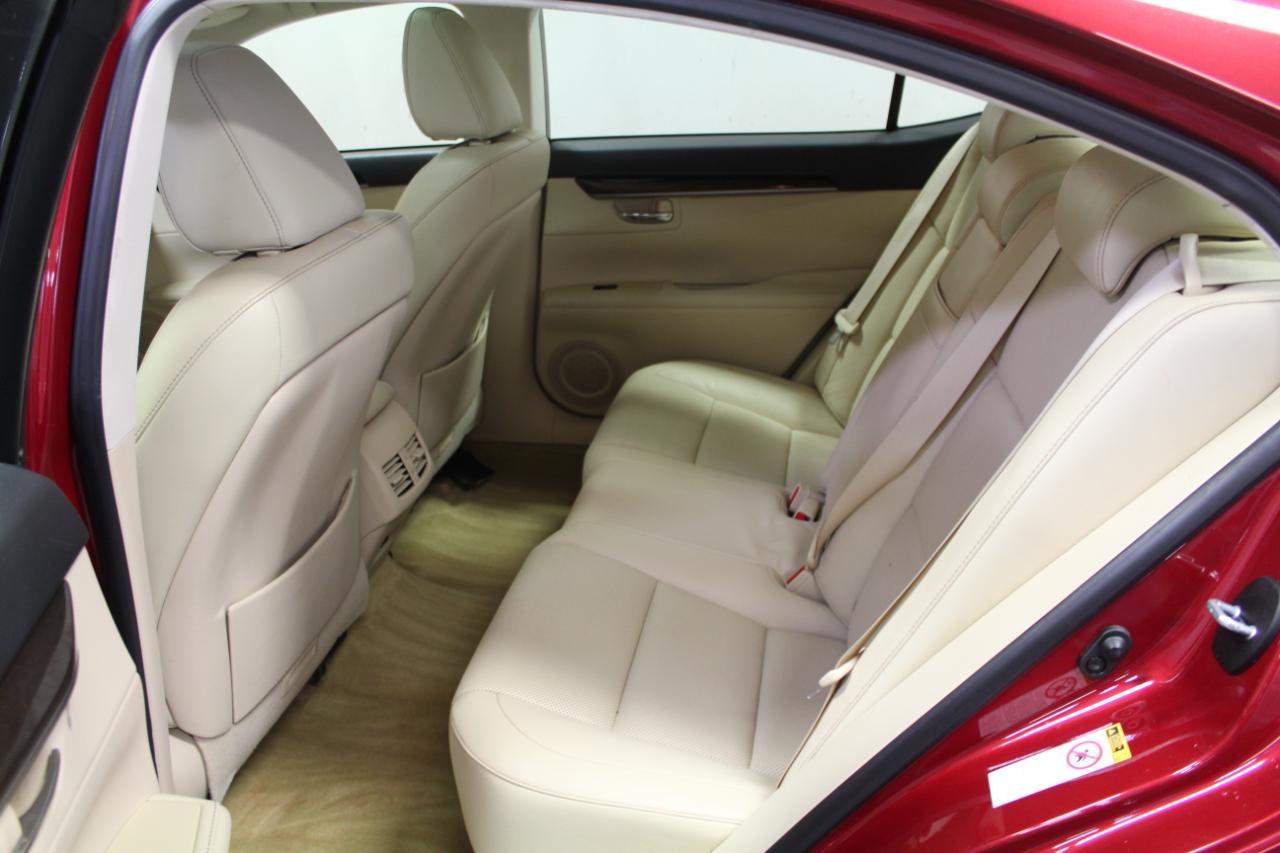 Lexus ES 350 4dr Sdn 2013