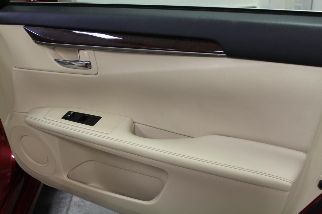 Lexus ES 350 4dr Sdn 2013