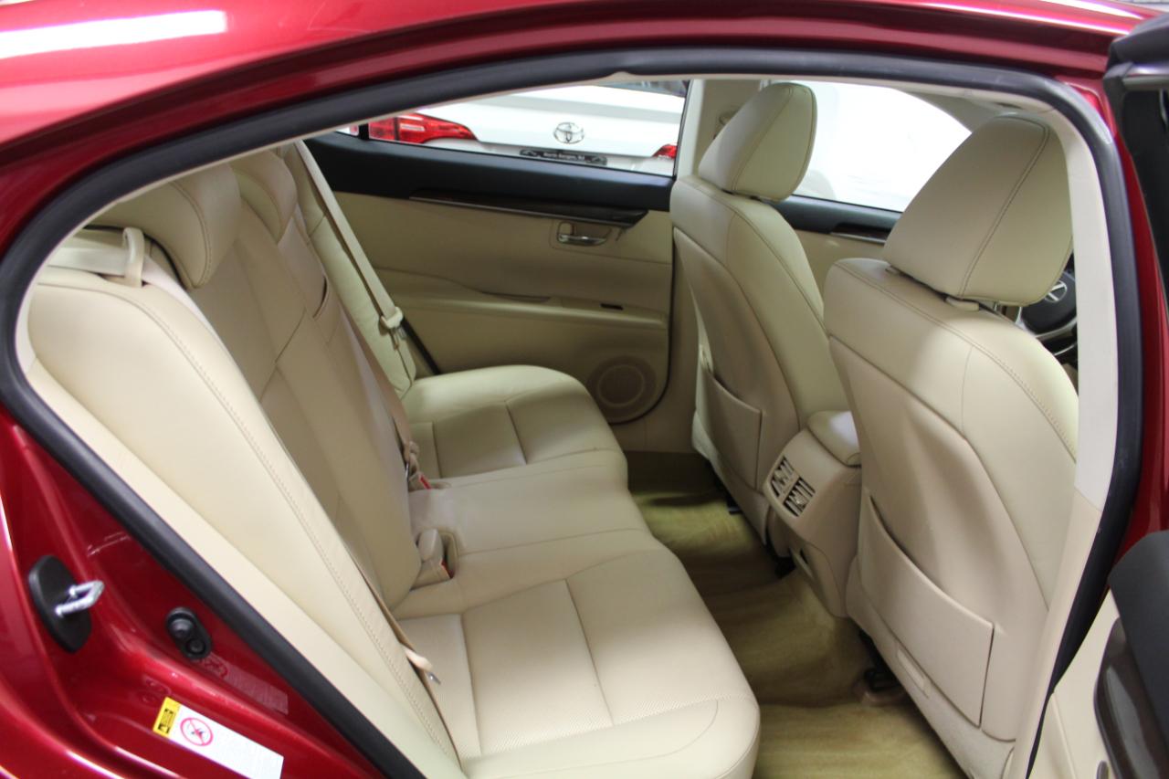 Lexus ES 350 4dr Sdn 2013