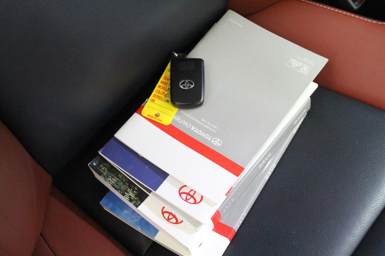 Toyota RAV4 AWD 4dr Limited (Natl) 2015