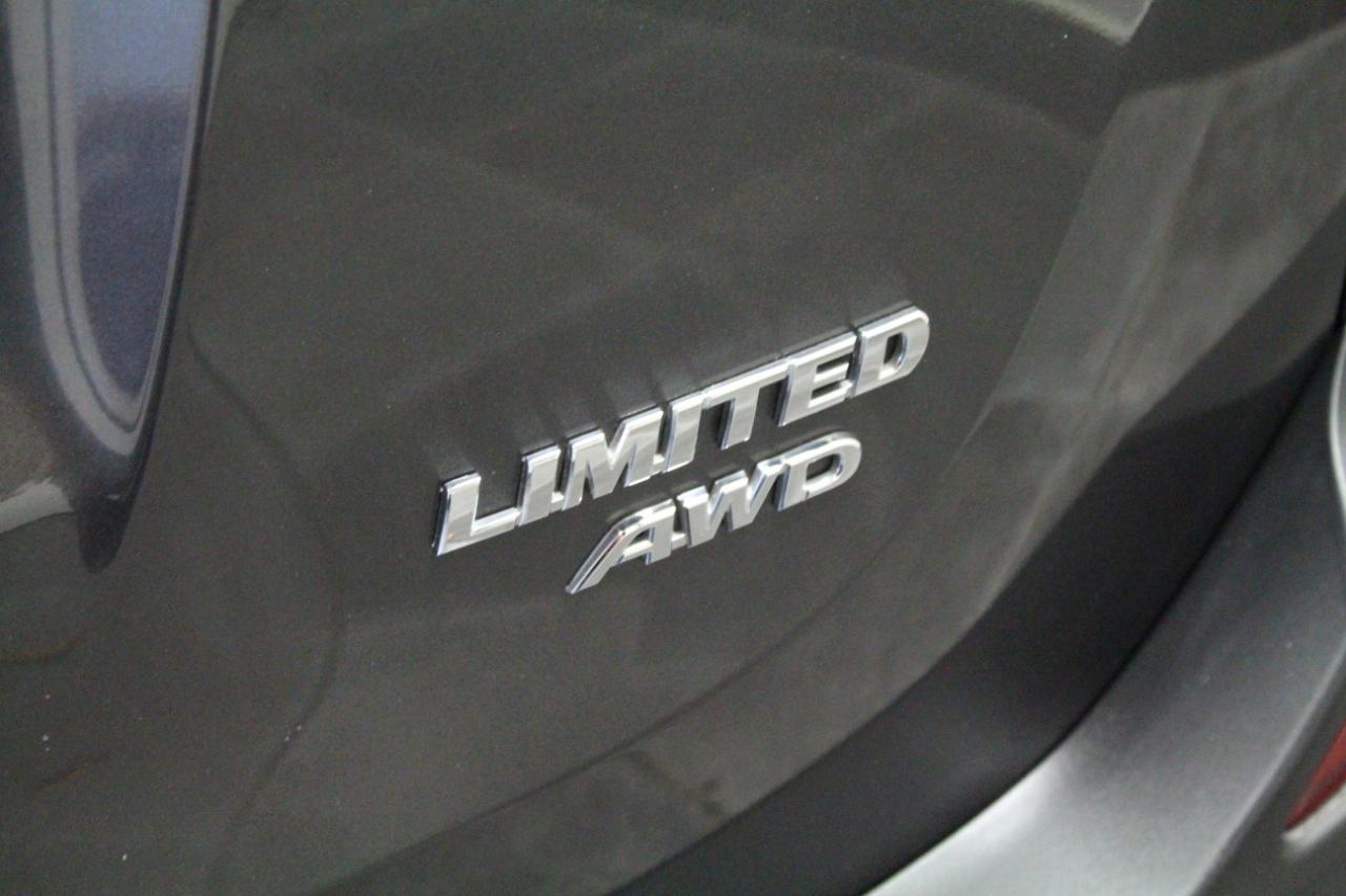 Toyota RAV4 AWD 4dr Limited (Natl) 2015