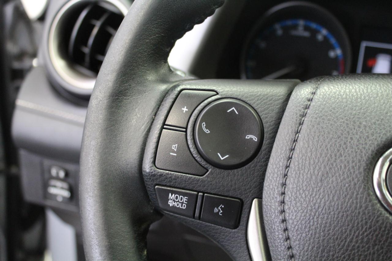 Toyota RAV4 XLE AWD (Natl) 2017