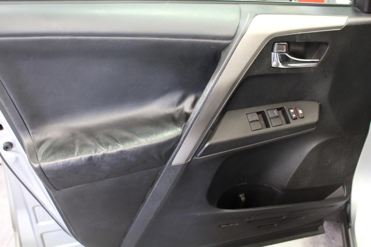 Toyota RAV4 XLE AWD (Natl) 2017