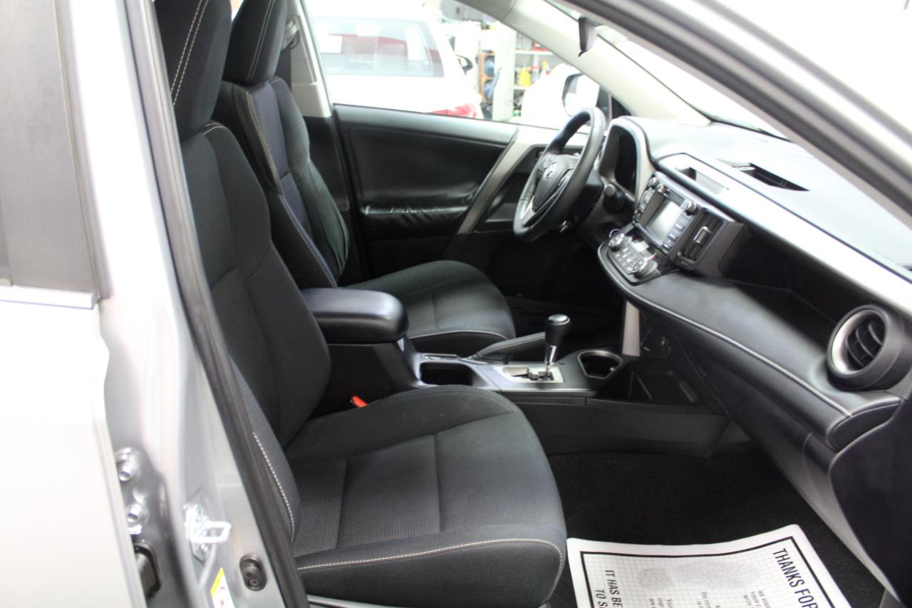 Toyota RAV4 XLE AWD (Natl) 2017