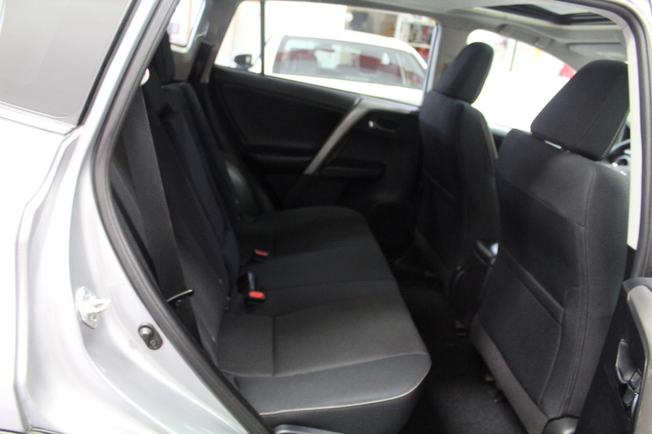 Toyota RAV4 XLE AWD (Natl) 2017