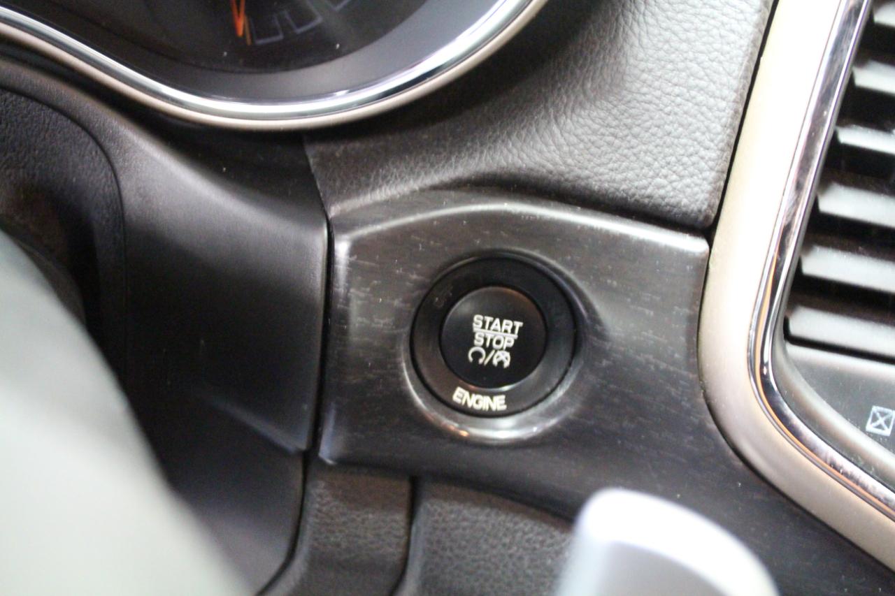 Jeep Grand Cherokee 4WD 4dr Laredo 2014