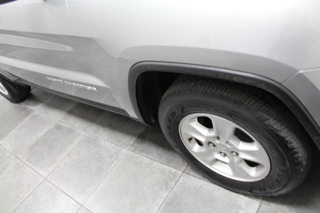 Jeep Grand Cherokee 4WD 4dr Laredo 2014