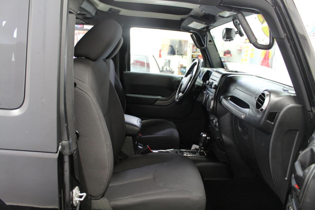 Jeep Wrangler 4WD 2dr Sport 2016