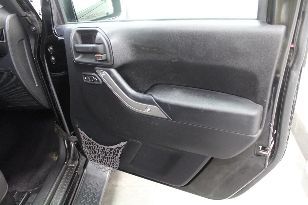 Jeep Wrangler 4WD 2dr Sport 2016