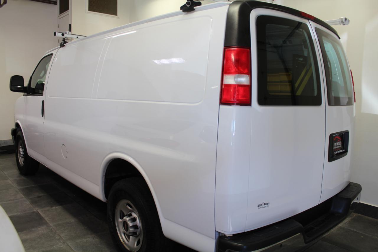 GMC Savana Cargo Van RWD 2500 135" 2020