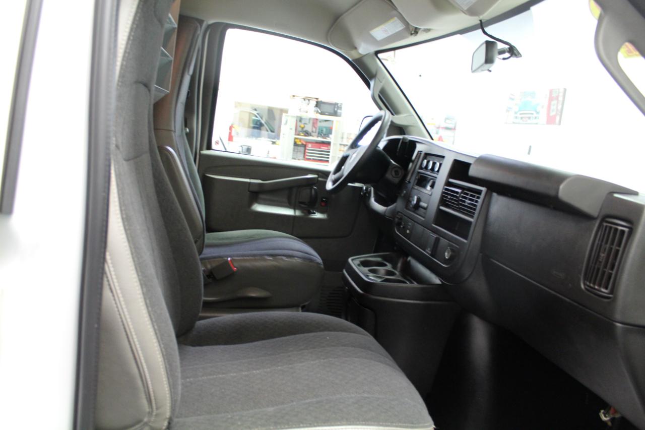 GMC Savana Cargo Van RWD 2500 135" 2020