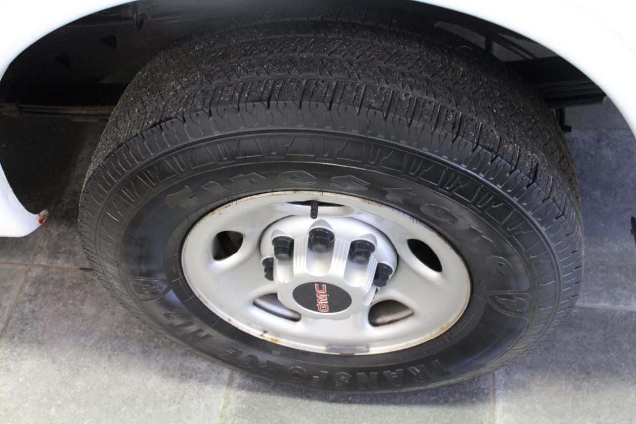 GMC Savana Cargo Van RWD 2500 135" 2020