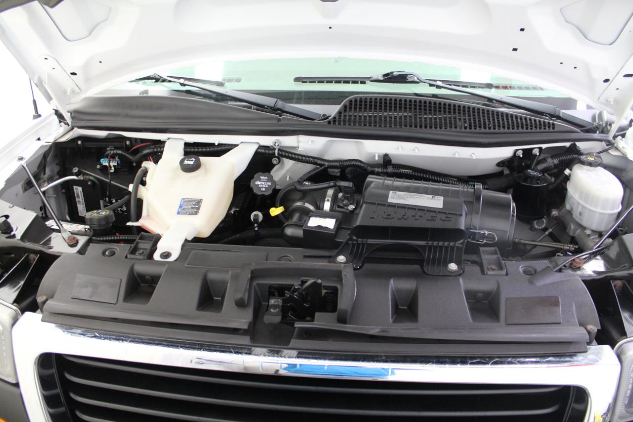 GMC Savana Cargo Van RWD 2500 135" 2020