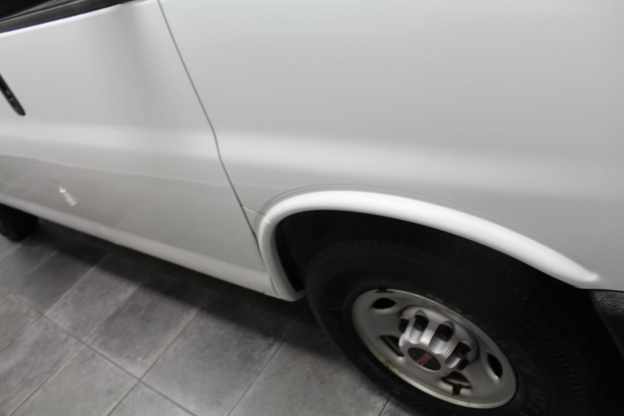 GMC Savana Cargo Van RWD 2500 135" 2020