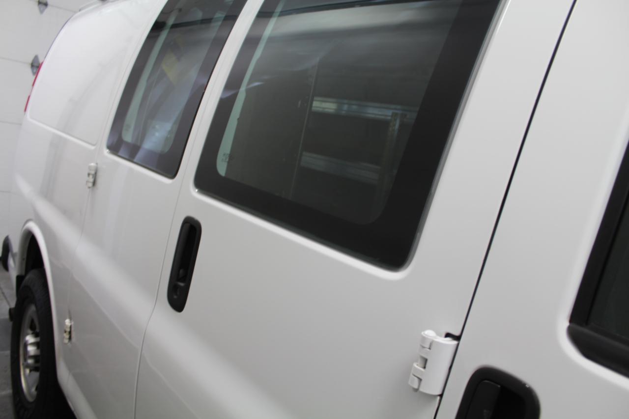 GMC Savana Cargo Van RWD 2500 135" 2020