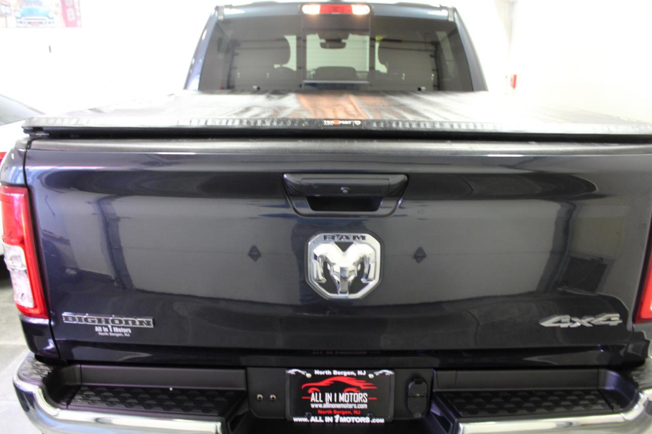 RAM 1500 Big Horn 4x4 Crew Cab 5'7" Box 2021