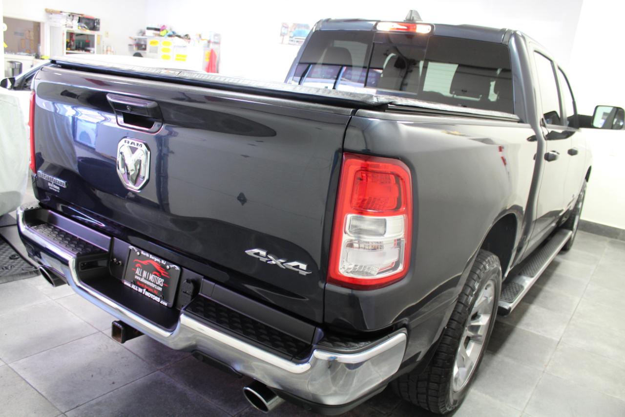 RAM 1500 Big Horn 4x4 Crew Cab 5'7" Box 2021