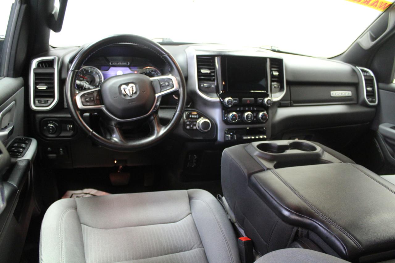 RAM 1500 Big Horn 4x4 Crew Cab 5'7" Box 2021