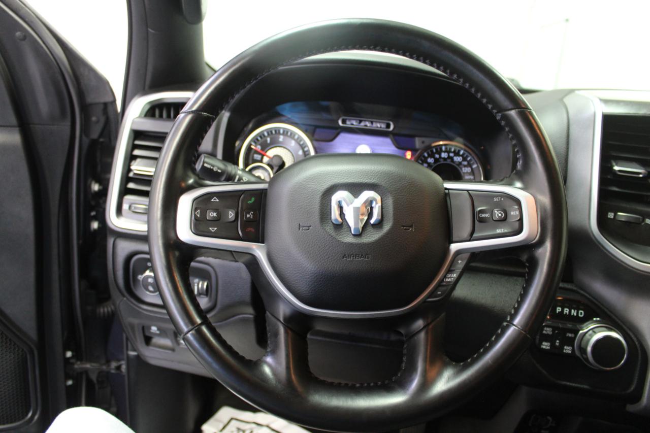 RAM 1500 Big Horn 4x4 Crew Cab 5'7" Box 2021