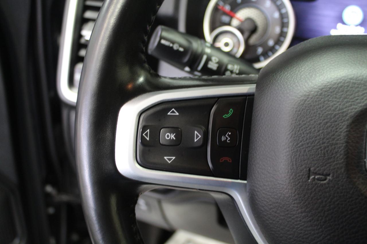 RAM 1500 Big Horn 4x4 Crew Cab 5'7" Box 2021