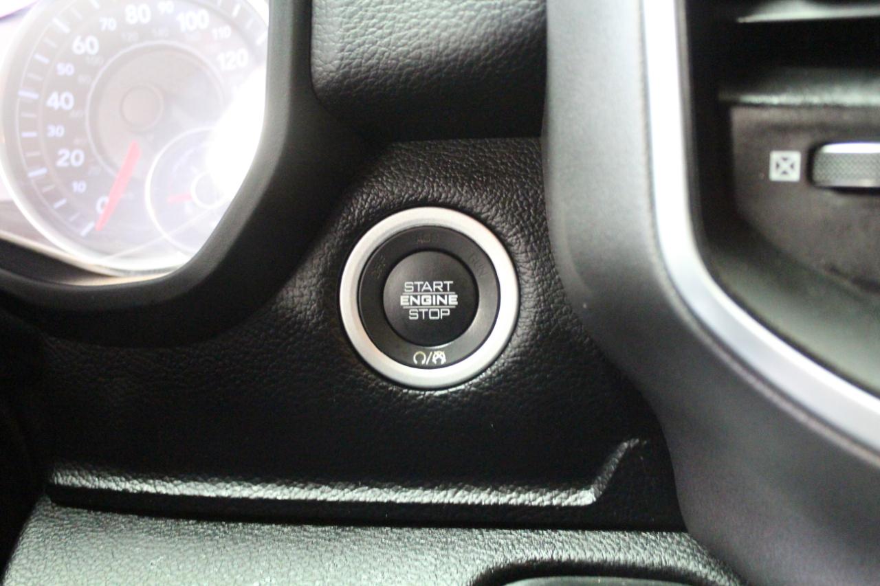 RAM 1500 Big Horn 4x4 Crew Cab 5'7" Box 2021