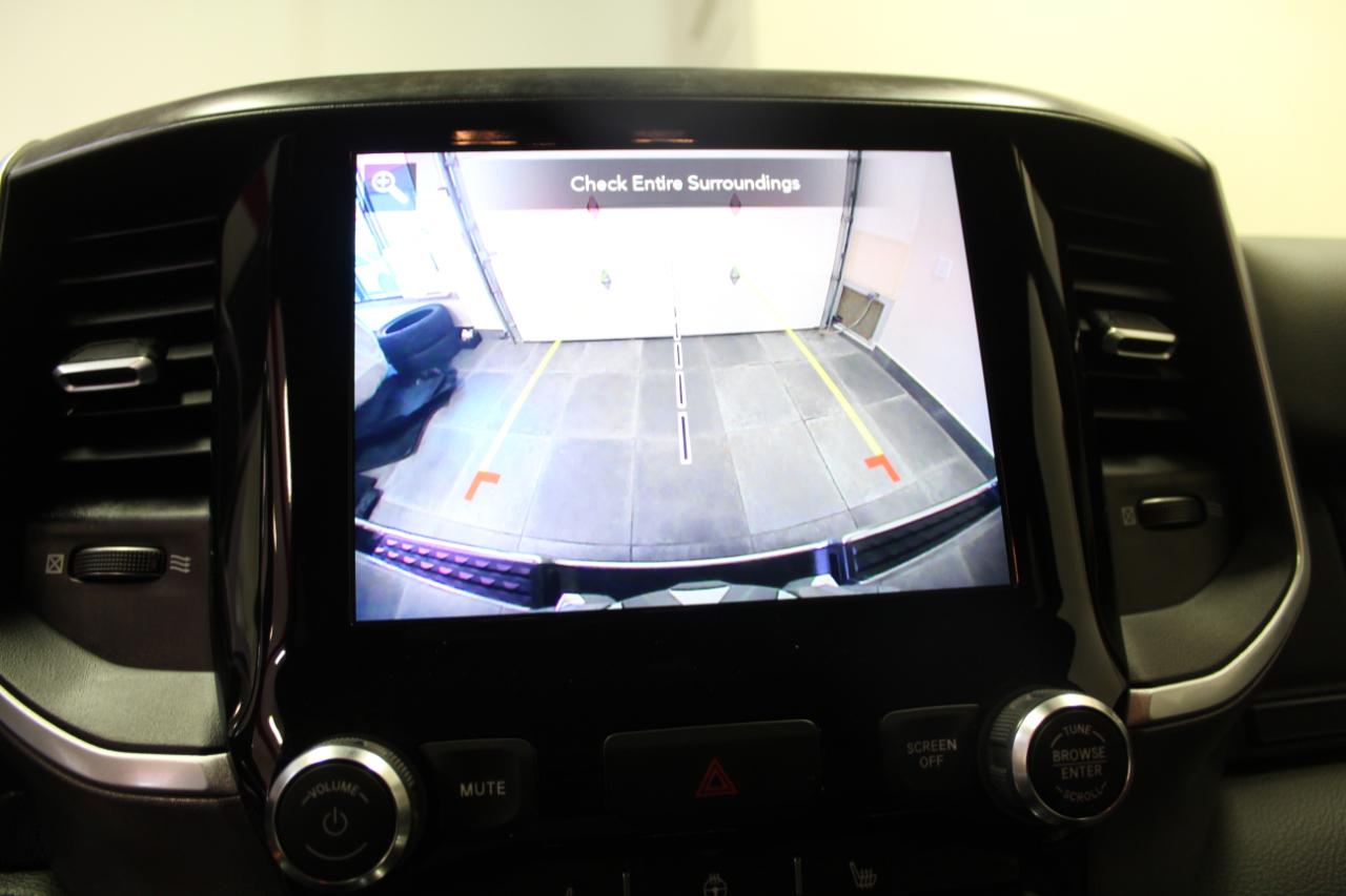 RAM 1500 Big Horn 4x4 Crew Cab 5'7" Box 2021