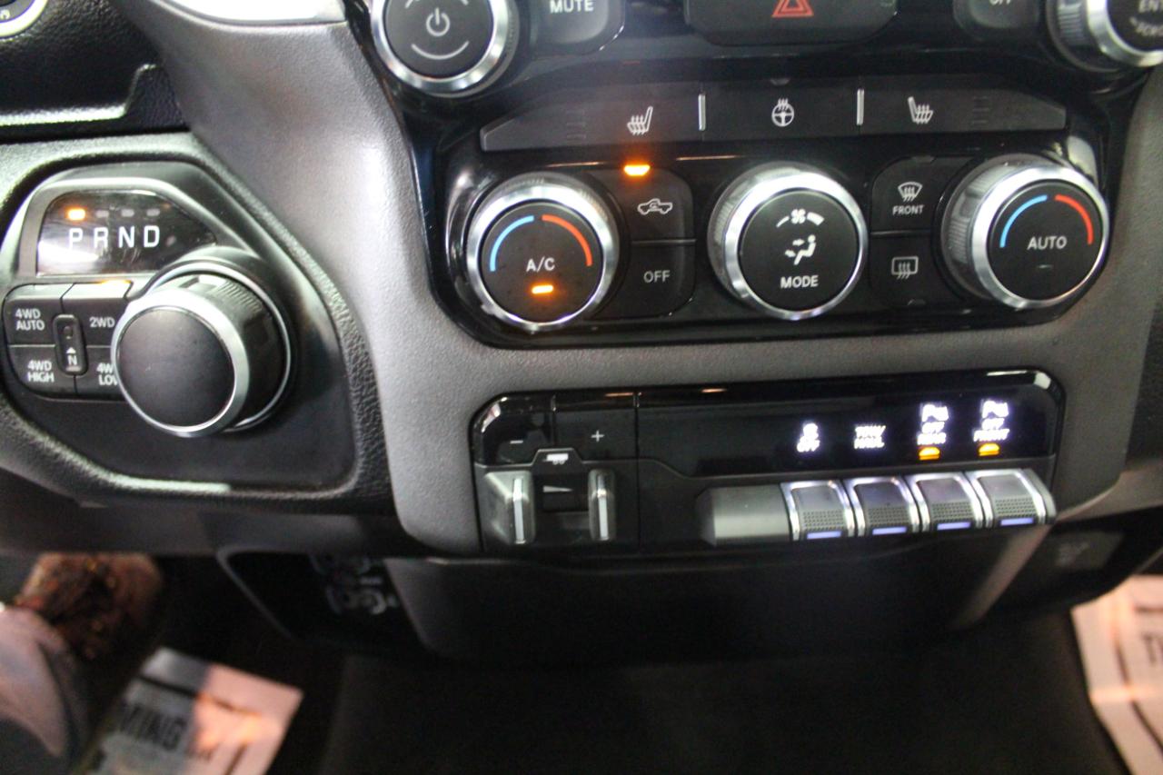 RAM 1500 Big Horn 4x4 Crew Cab 5'7" Box 2021