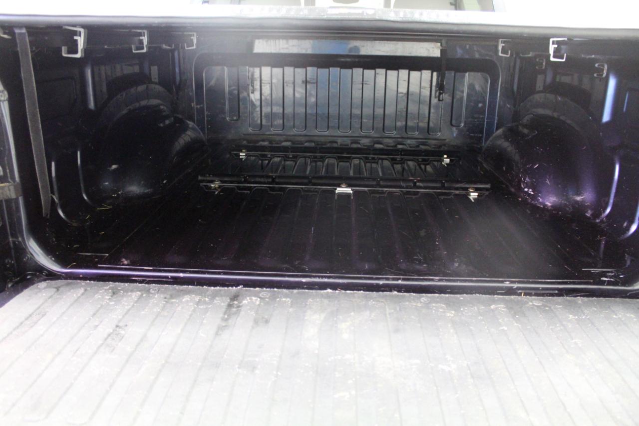 RAM 1500 Big Horn 4x4 Crew Cab 5'7" Box 2021