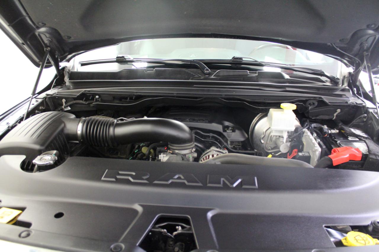 RAM 1500 Big Horn 4x4 Crew Cab 5'7" Box 2021