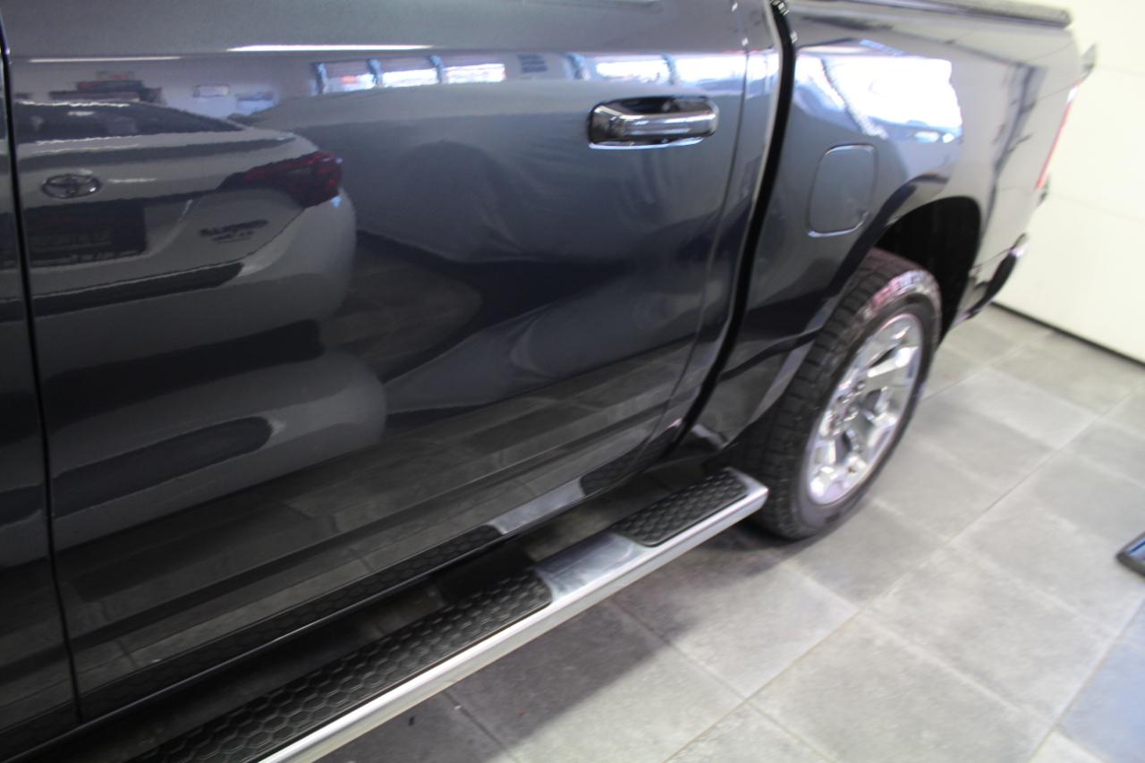 RAM 1500 Big Horn 4x4 Crew Cab 5'7" Box 2021