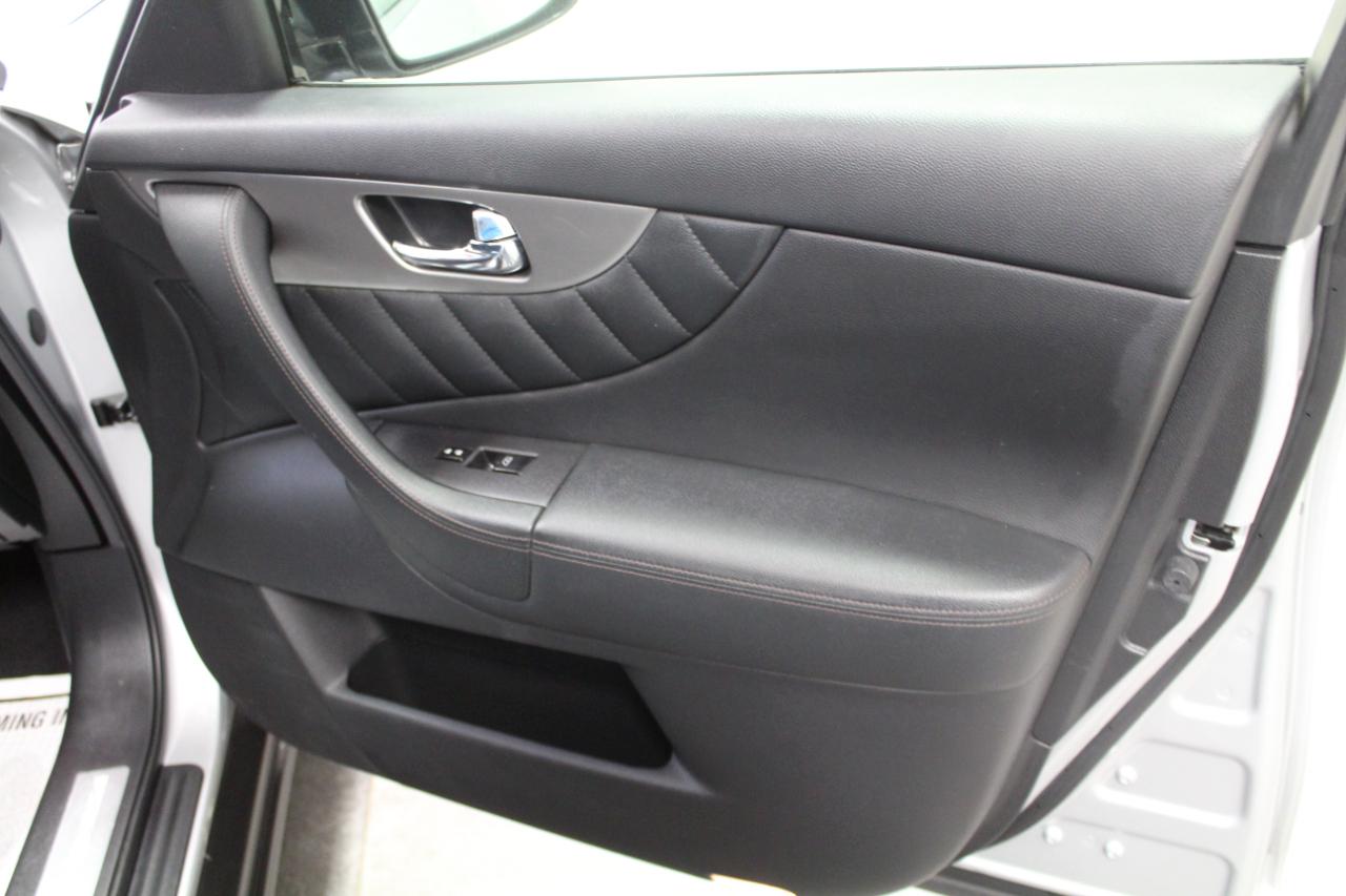 Infiniti QX70 AWD 2017