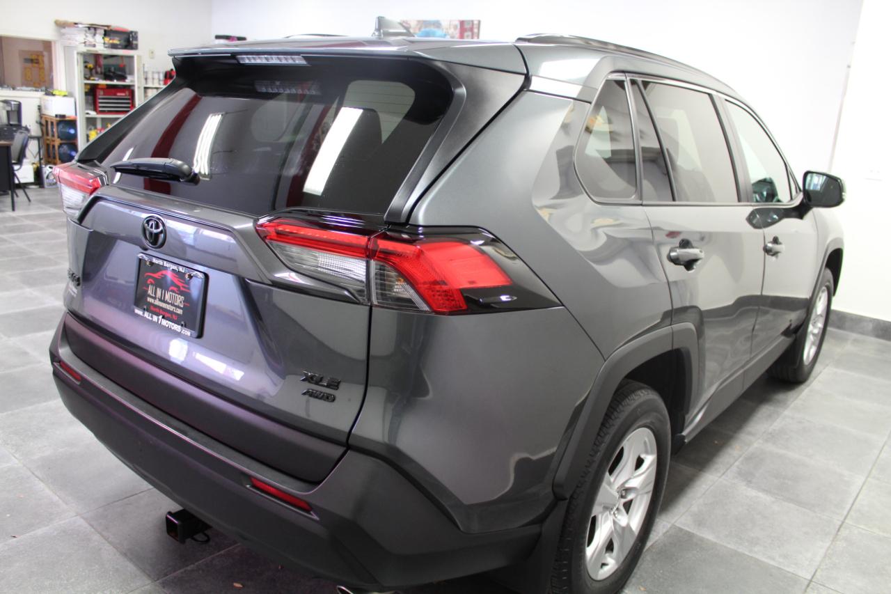 Toyota RAV4 XLE AWD (Natl) 2020