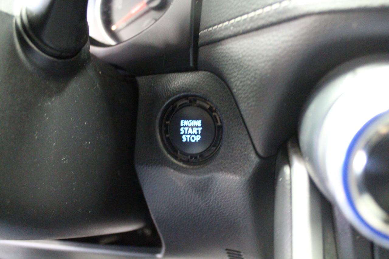 Toyota RAV4 XLE AWD (Natl) 2020