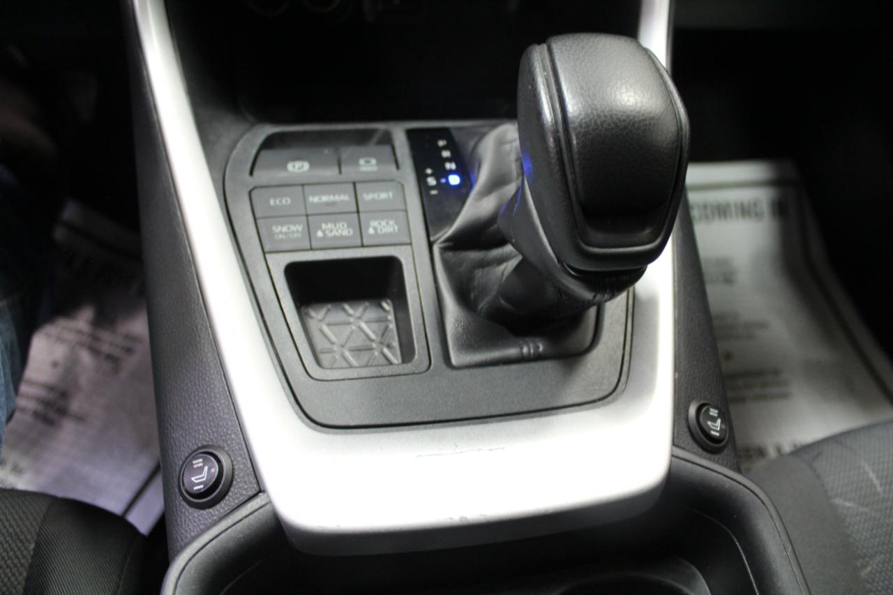 Toyota RAV4 XLE AWD (Natl) 2020