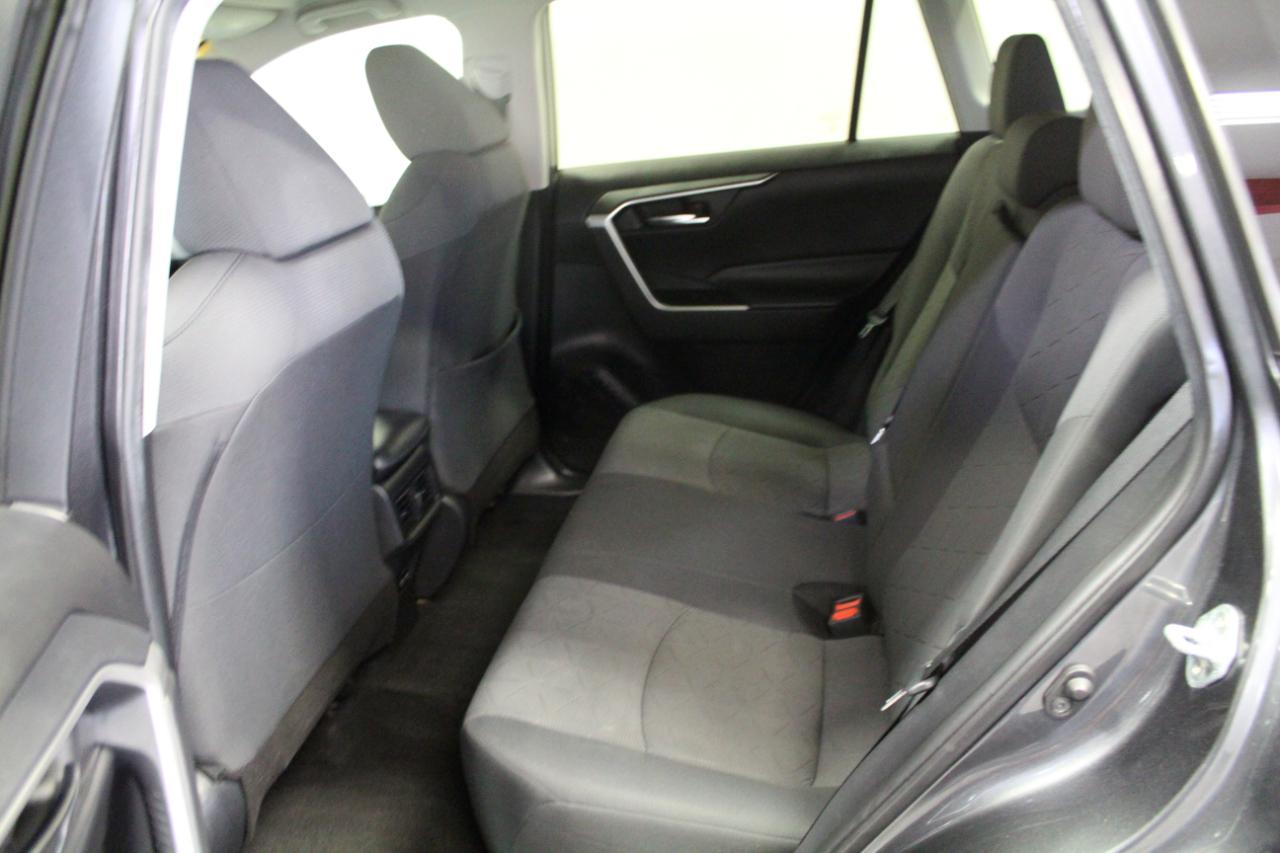 Toyota RAV4 XLE AWD (Natl) 2020