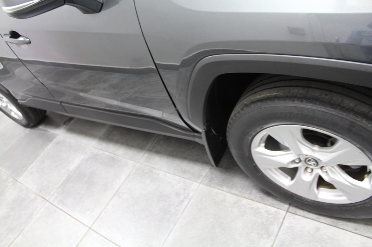 Toyota RAV4 XLE AWD (Natl) 2020