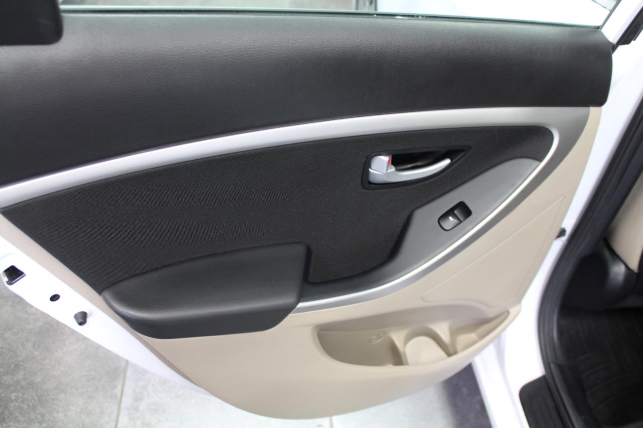 Hyundai Elantra GT 5dr HB Auto 2016