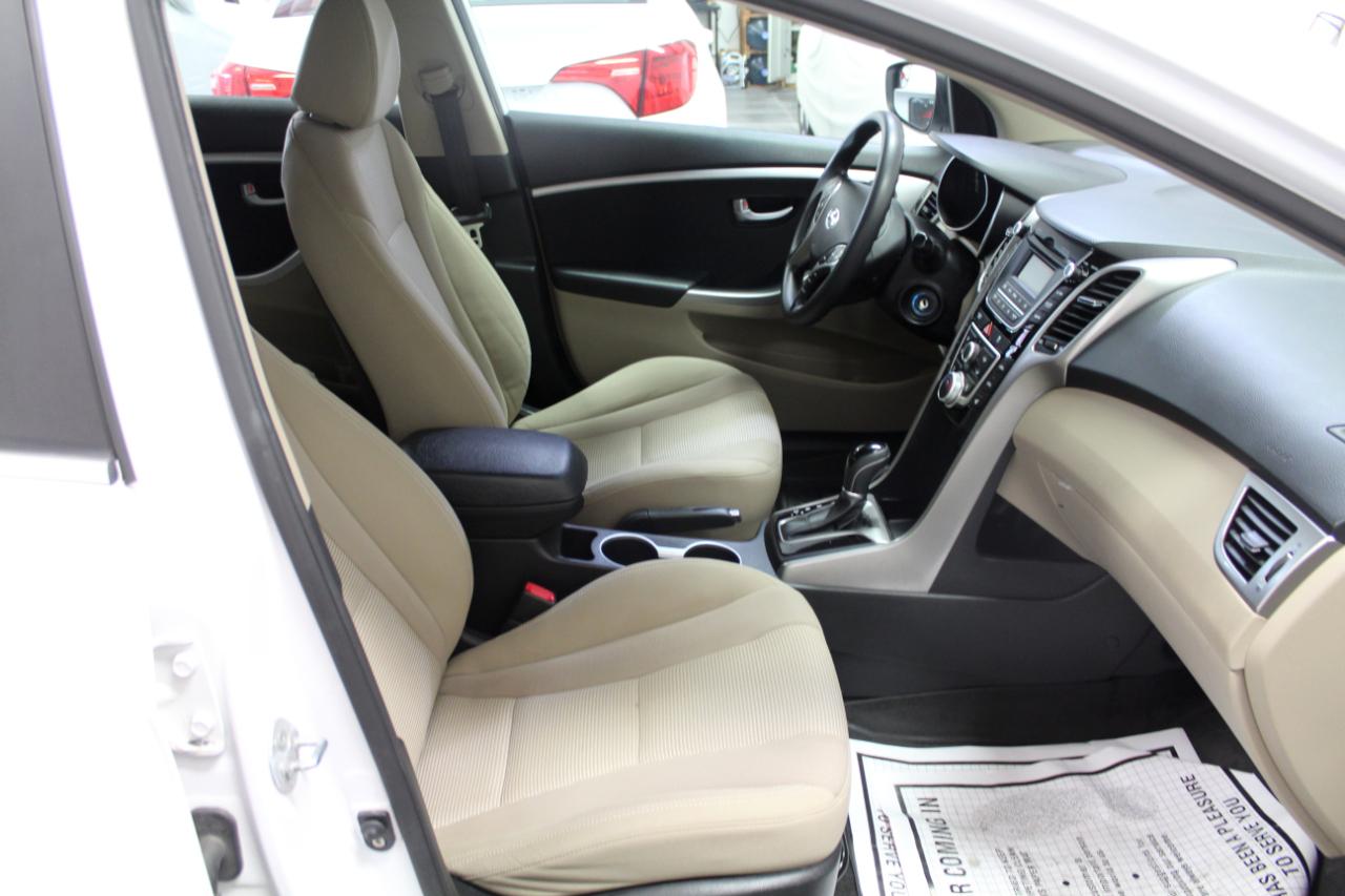 Hyundai Elantra GT 5dr HB Auto 2016