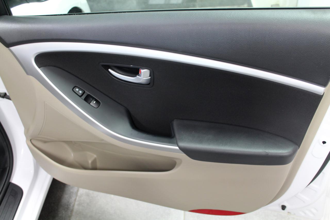 Hyundai Elantra GT 5dr HB Auto 2016